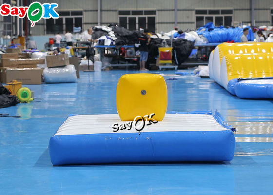কাস্টম 2x2m inflatable বিনোদন পার্ক ব্লু কিউব ব্লো আপ ওয়াটার Trampoline পিছনের উঠোন জল খেলনা