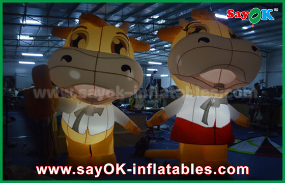 LED আলো সহ inflatable মডেল কাস্টম অক্সফোর্ড কাপড় inflatable কার্টুন গরু